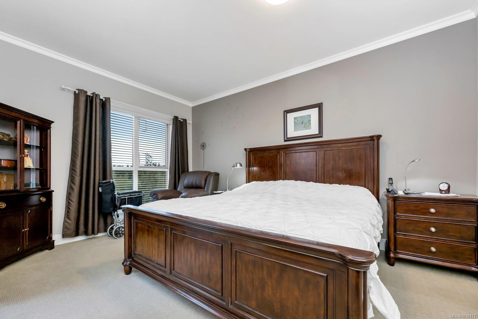 802-1400 Lynburne Pl, Langford, BC - Indoor Photo Showing Bedroom