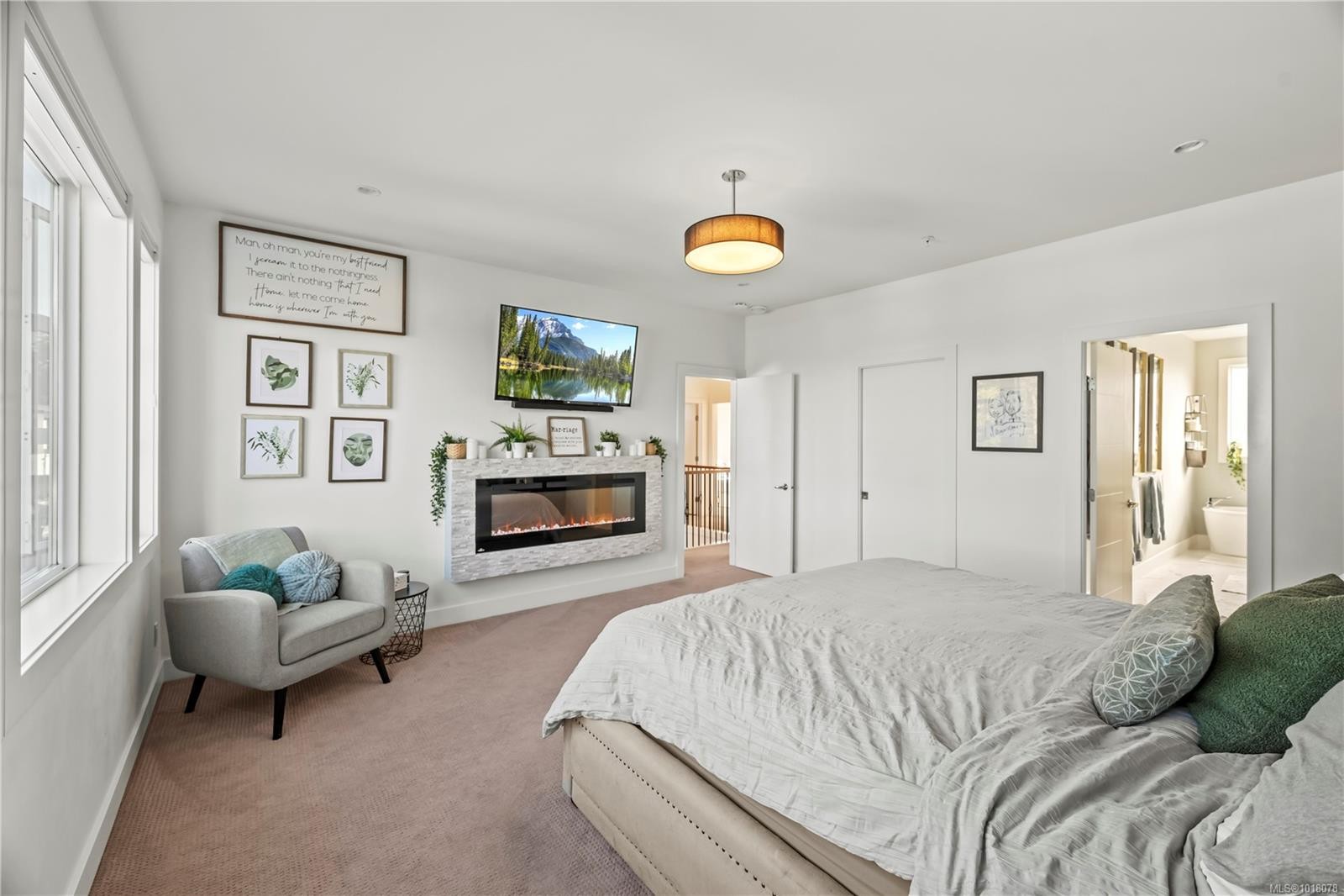 1167 River Rock Pl, Highlands, BC