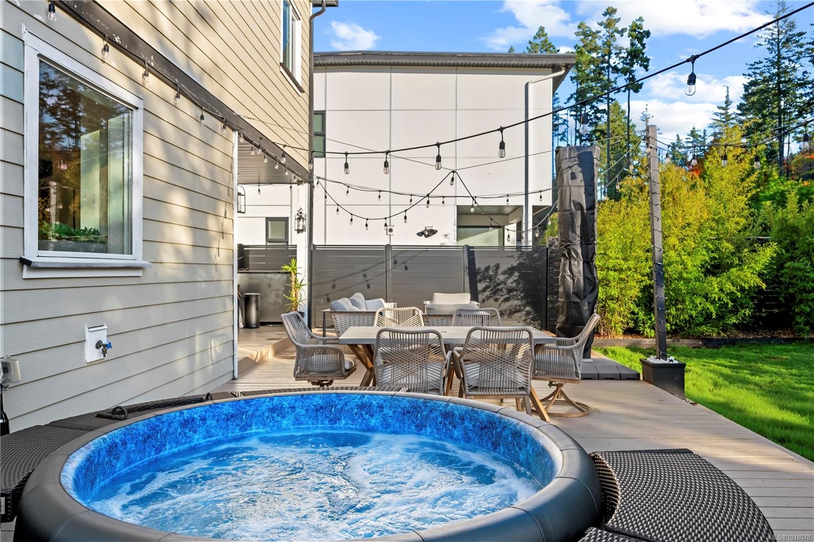 1167 River Rock Pl, Highlands, BC