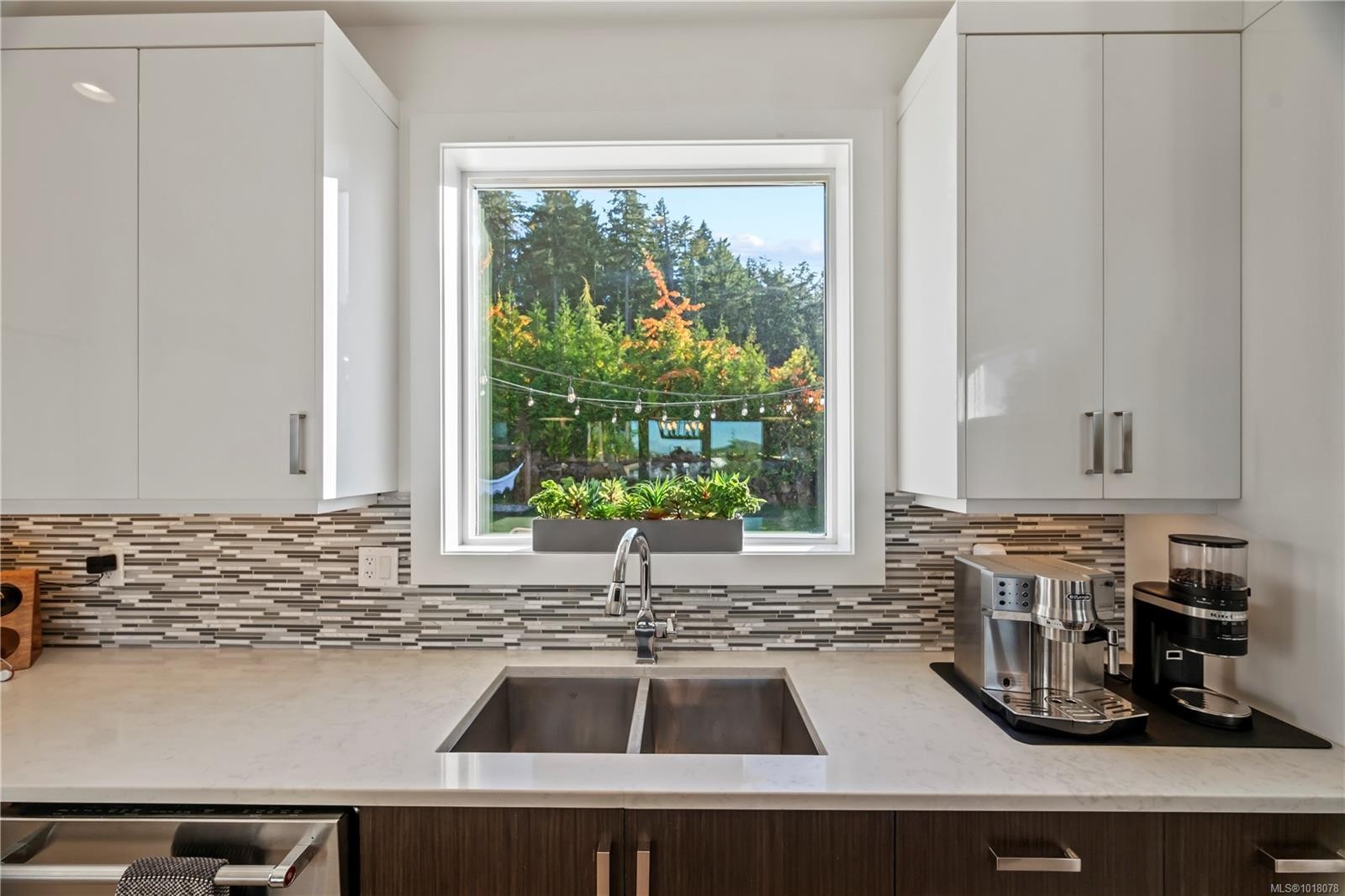 1167 River Rock Pl, Highlands, BC