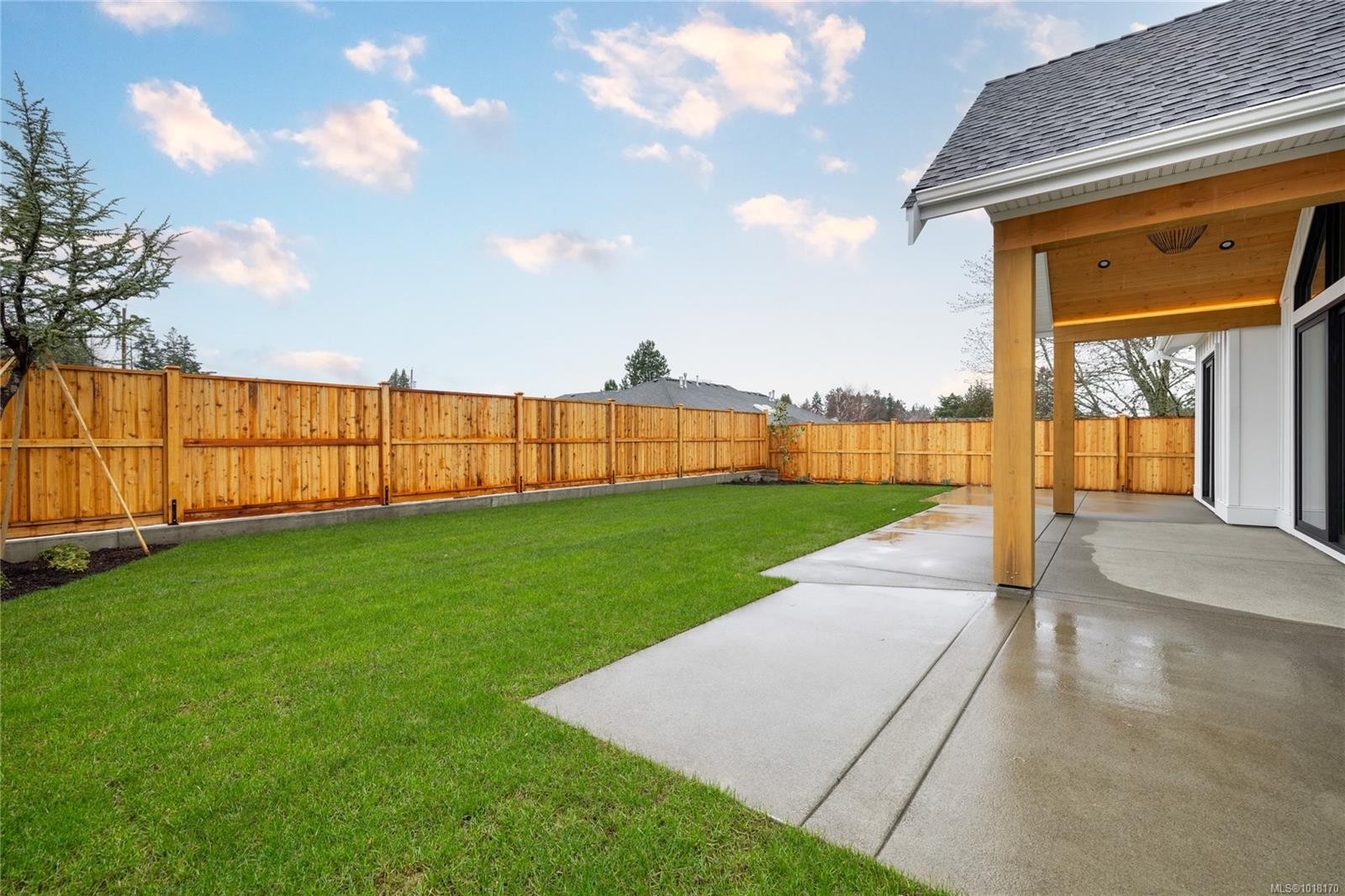 327 Wisteria St, Parksville, BC