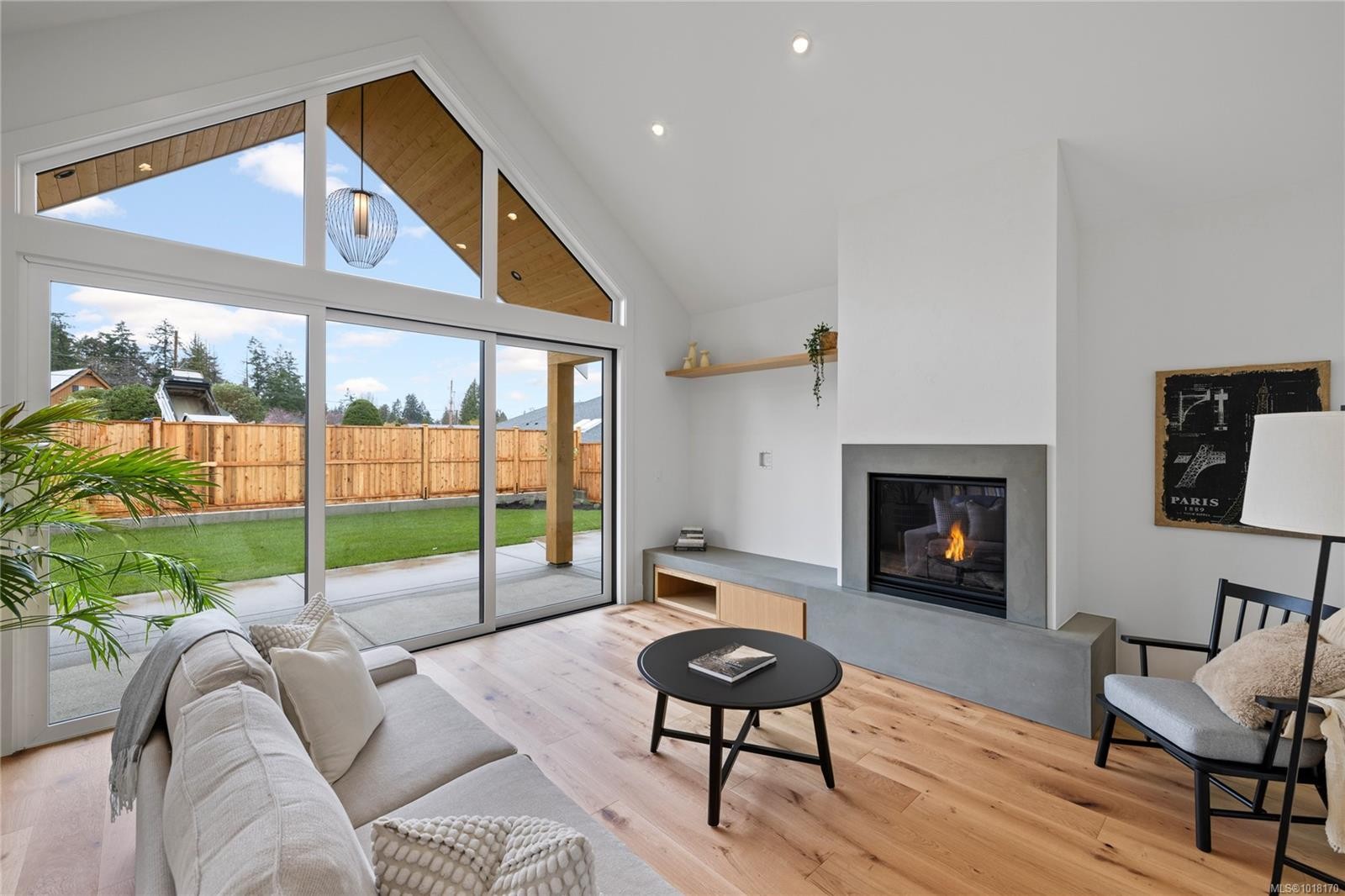 327 Wisteria St, Parksville, BC