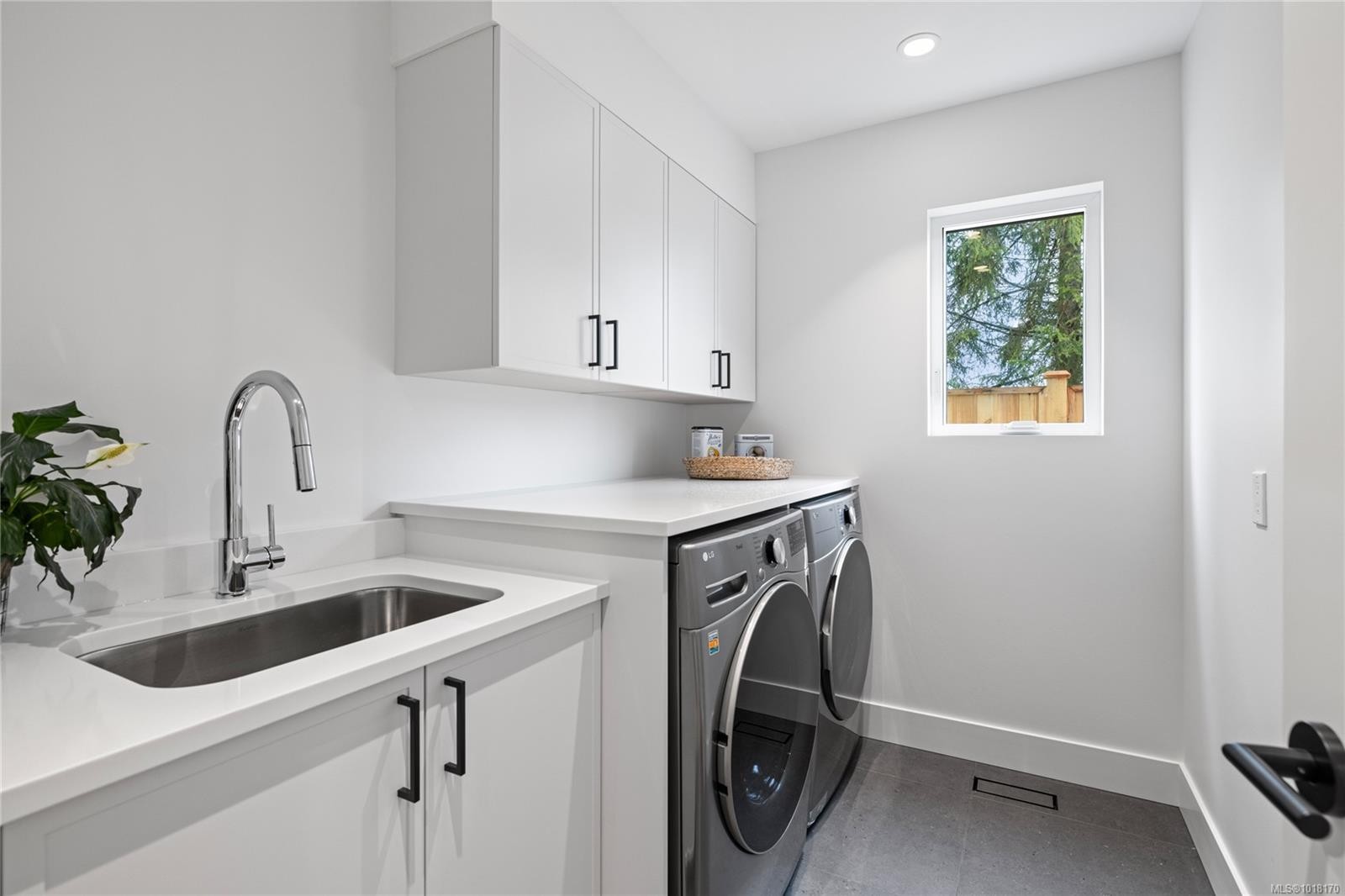 327 Wisteria St, Parksville, BC