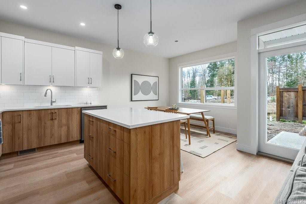 203-2580 Brookfield Dr, Courtenay, BC