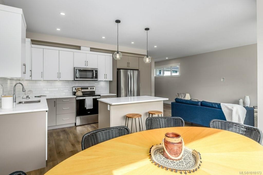 202-2580 Brookfield Dr, Courtenay, BC