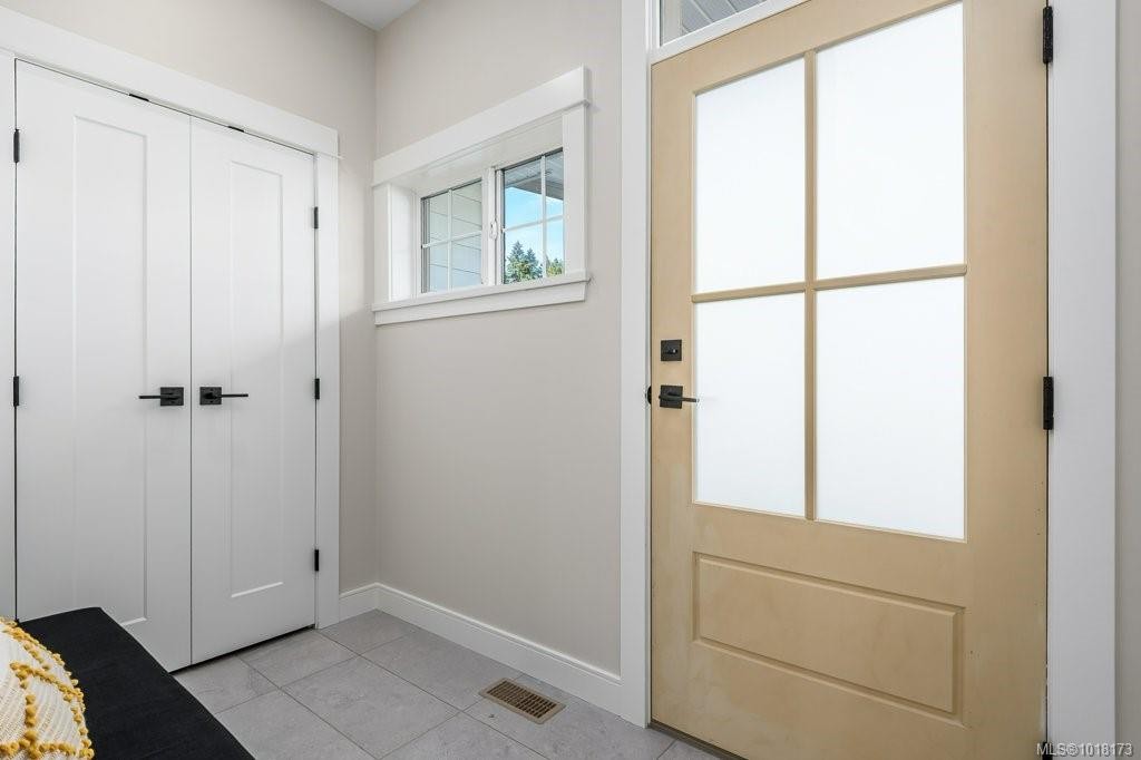 202-2580 Brookfield Dr, Courtenay, BC