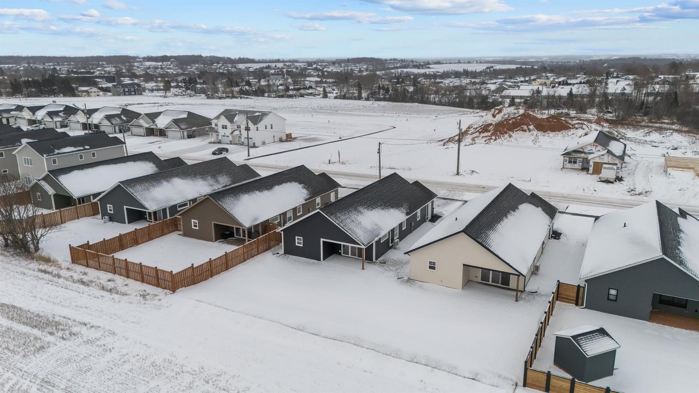 87 Samantha Lane, Cornwall, PE