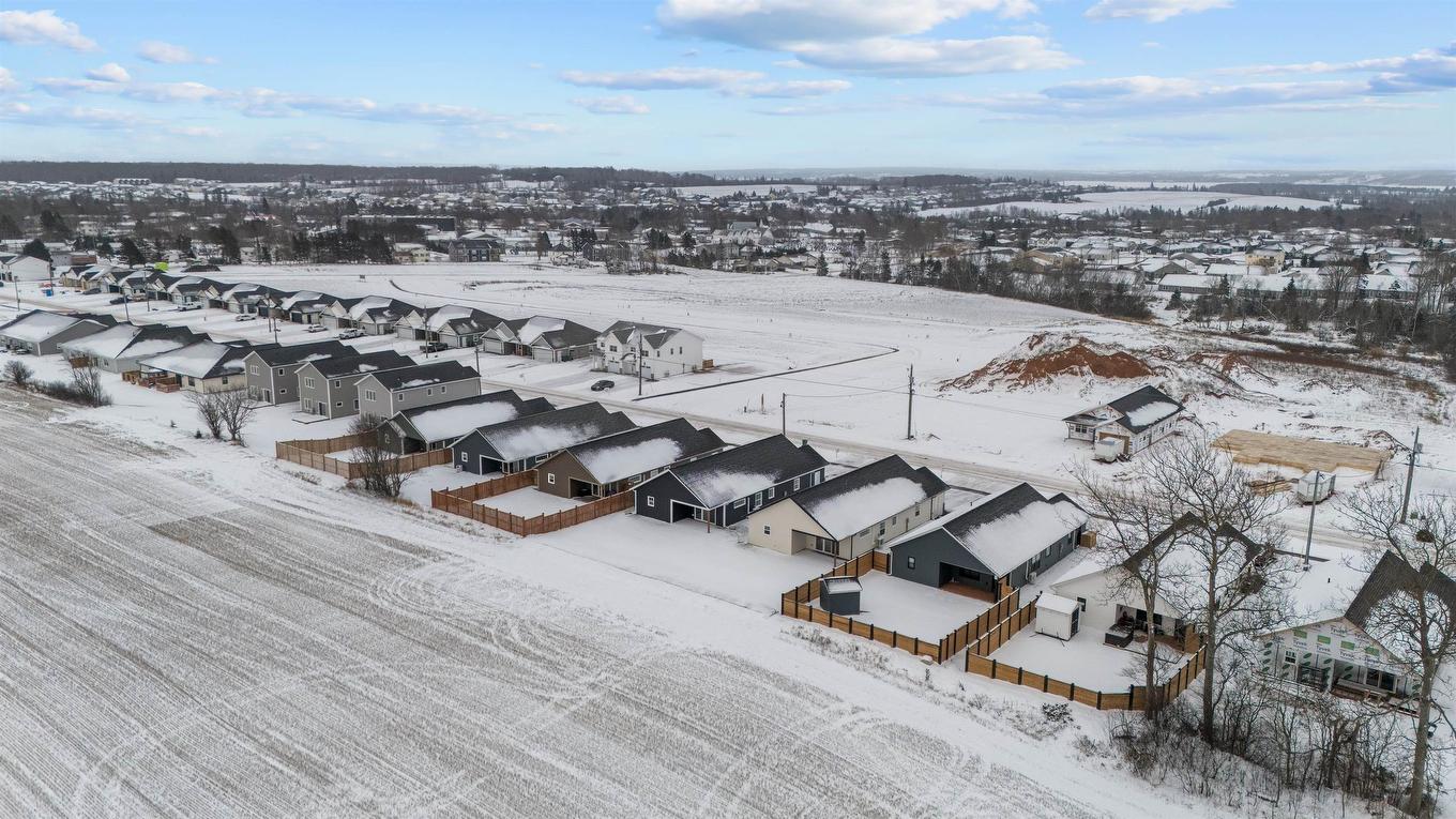 87 Samantha Lane, Cornwall, PE