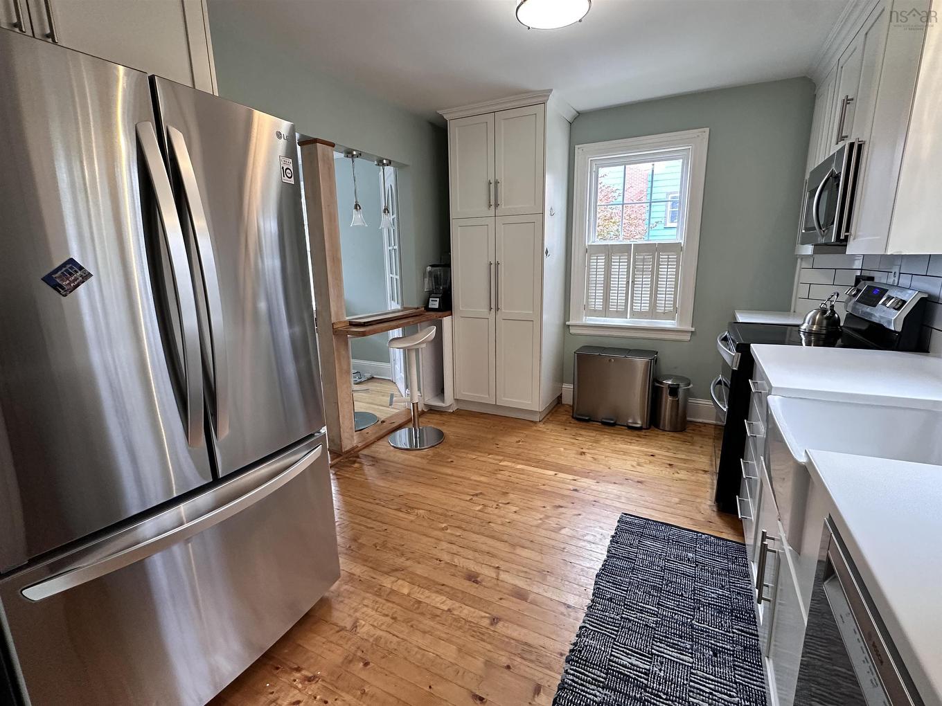 79 Waterloo Street, Liverpool, NS