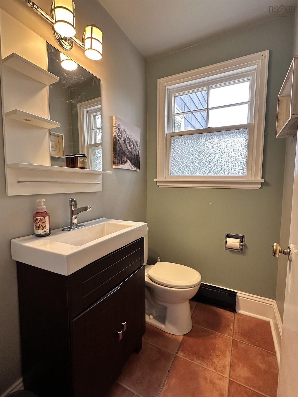 79 Waterloo Street, Liverpool, NS