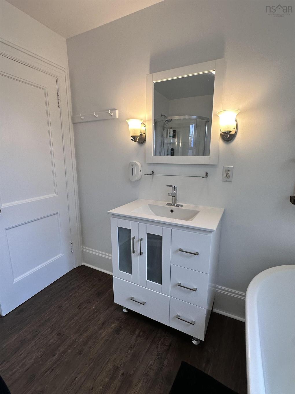 79 Waterloo Street, Liverpool, NS