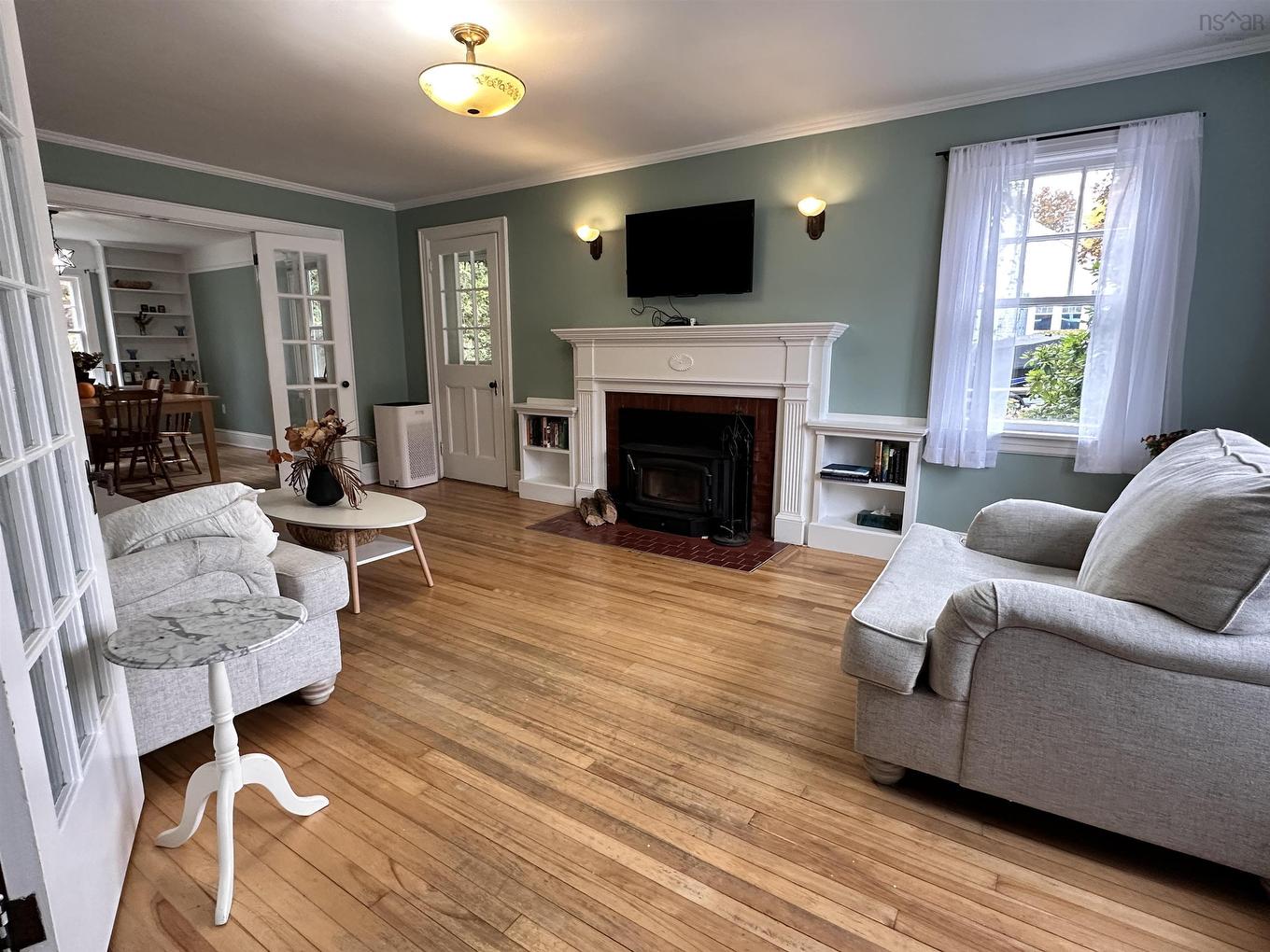 79 Waterloo Street, Liverpool, NS