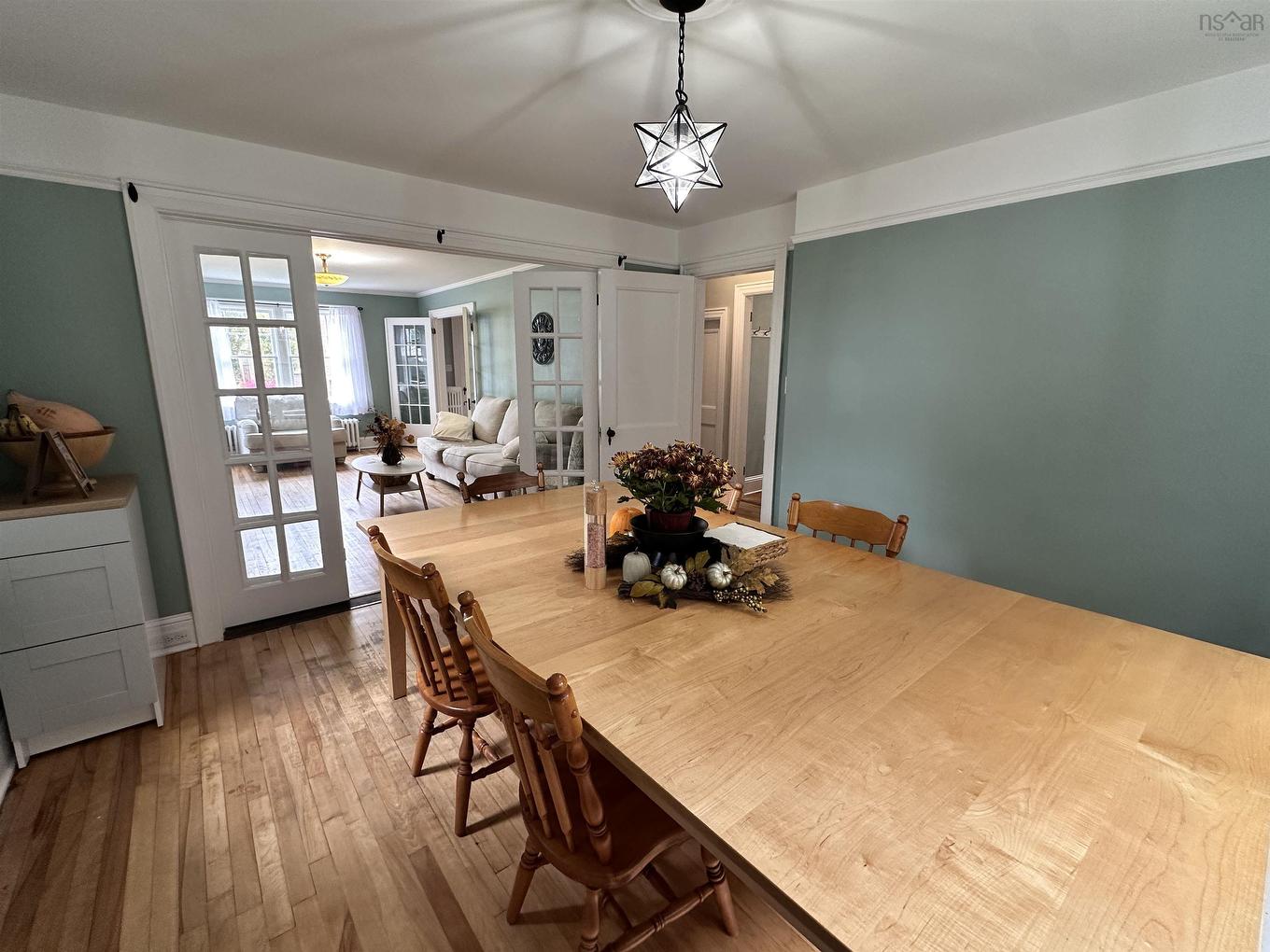 79 Waterloo Street, Liverpool, NS