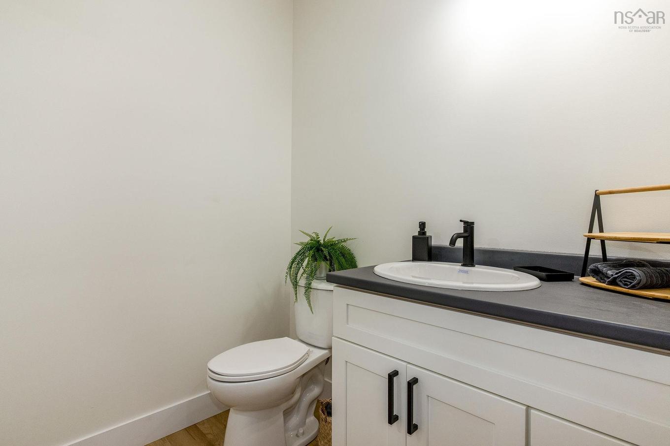 1916 Irwin Lake Rd, Hilden, NS