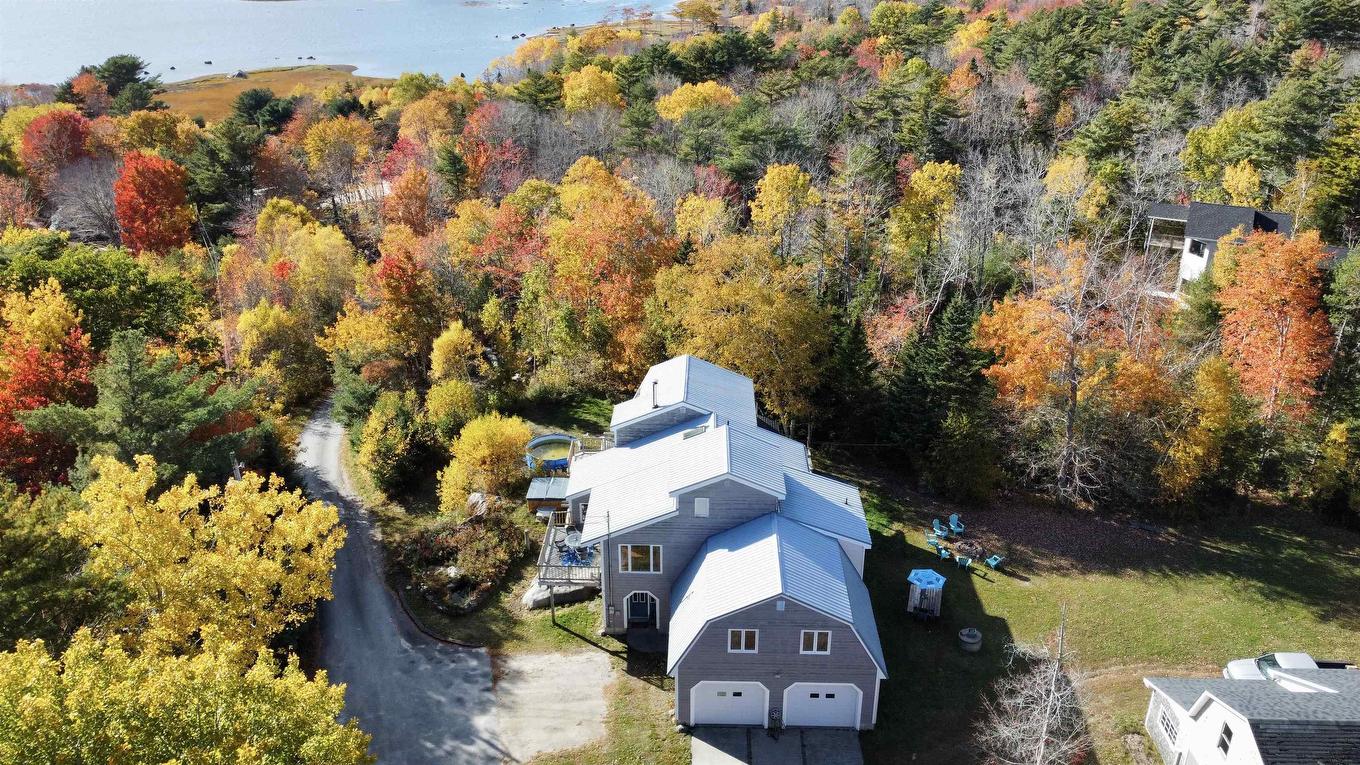 187 Hartz Point Road, Shelburne, NS