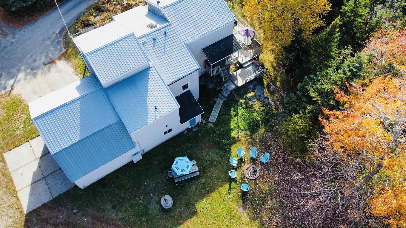 187 Hartz Point Road, Shelburne, NS