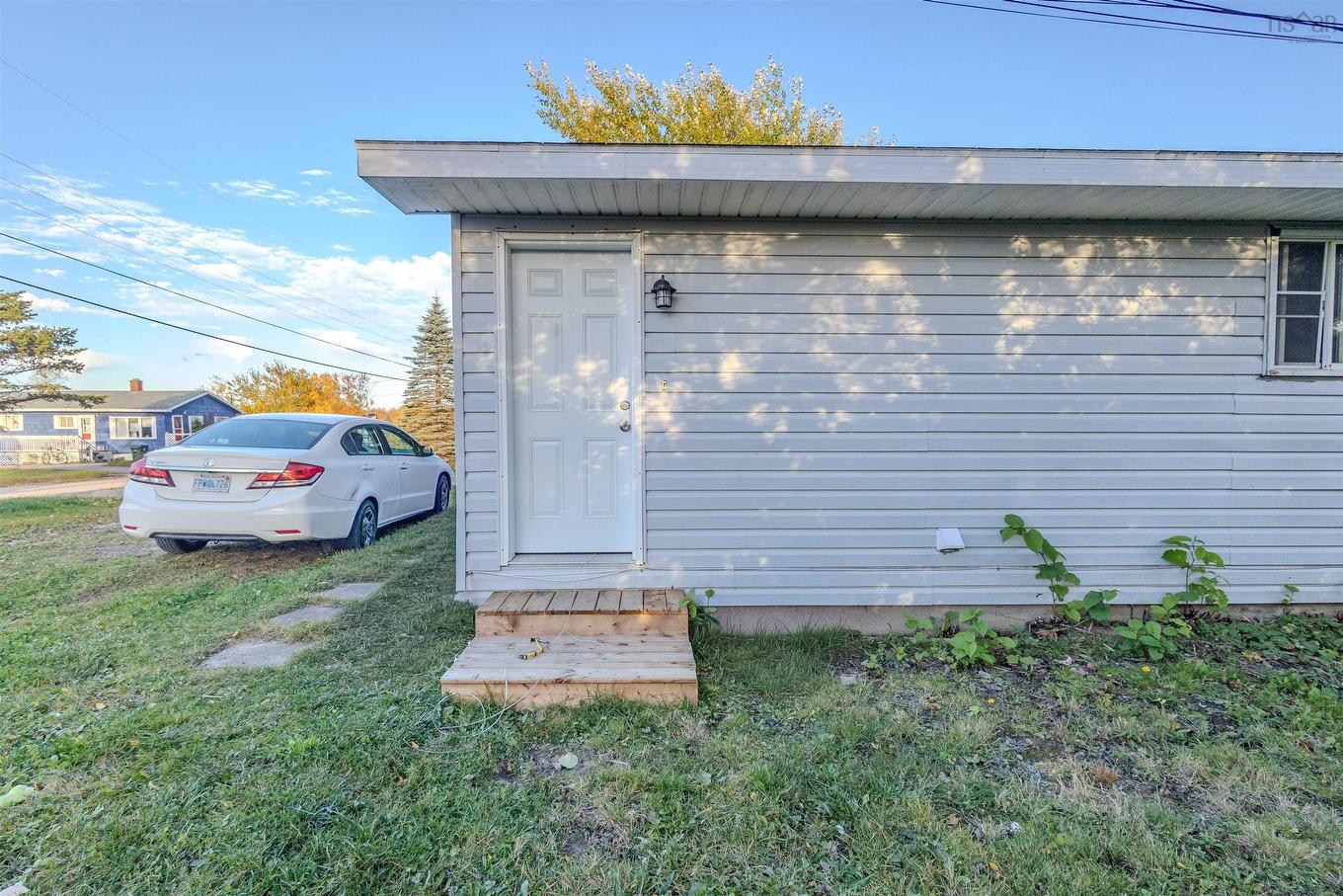 19 Holland Street, Reserve Mines, NS