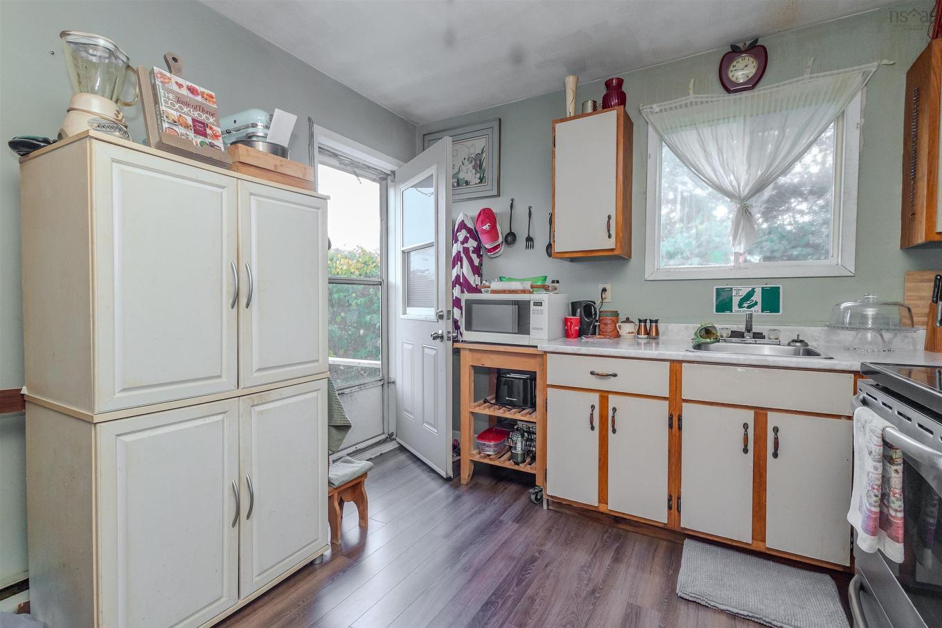 19 Holland Street, Reserve Mines, NS