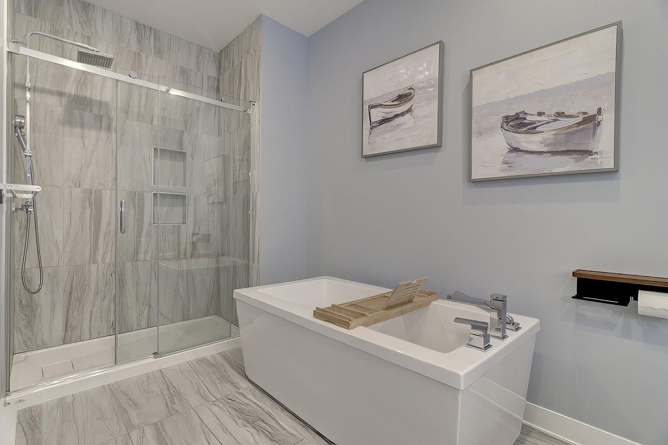 Salle d'eau - 402-455 Rue Des Marronniers, Candiac, QC - Indoor Photo Showing Bathroom