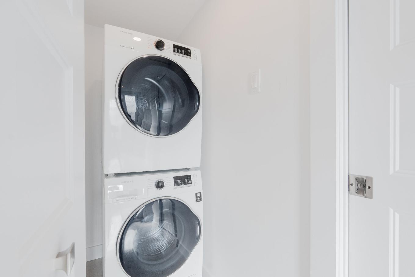 Salle de lavage - 860 Rue Du Général-De Montcalm, Sherbrooke (Les Nations), QC - Indoor Photo Showing Laundry Room