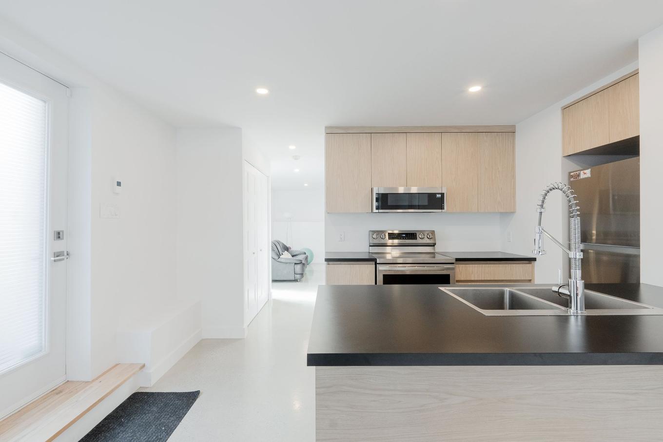 Cuisine - 860 Rue Du Général-De Montcalm, Sherbrooke (Les Nations), QC - Indoor Photo Showing Kitchen With Double Sink