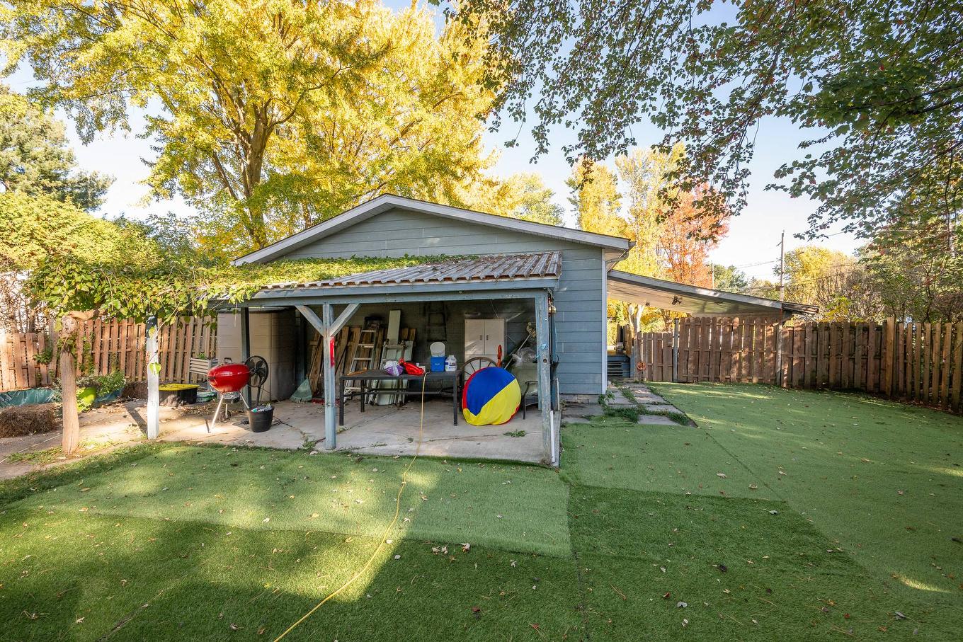 Backyard - 335 15E Avenue E., Venise-En-Québec, QC - Outdoor