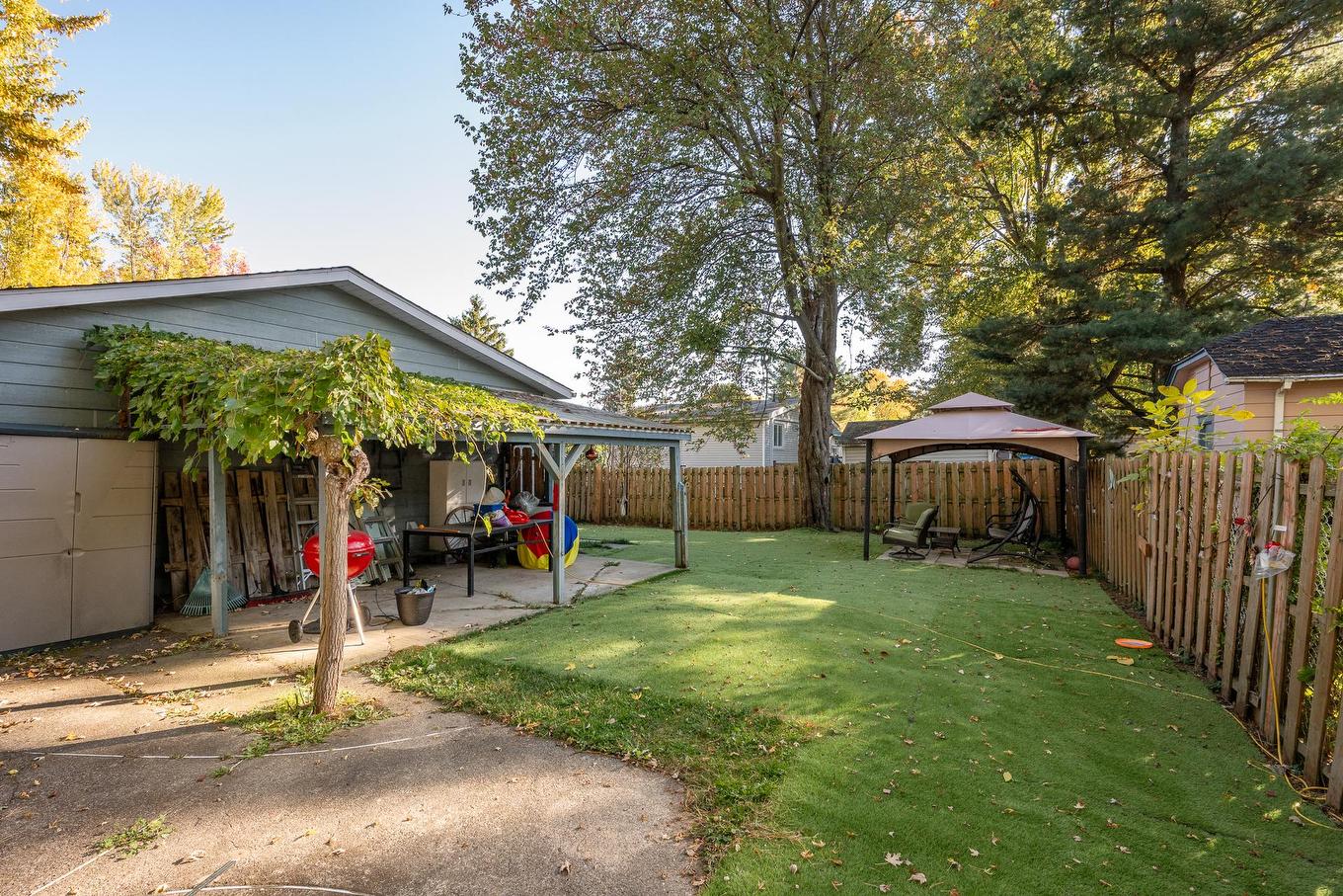 Backyard - 335 15E Avenue E., Venise-En-Québec, QC - Outdoor With Backyard