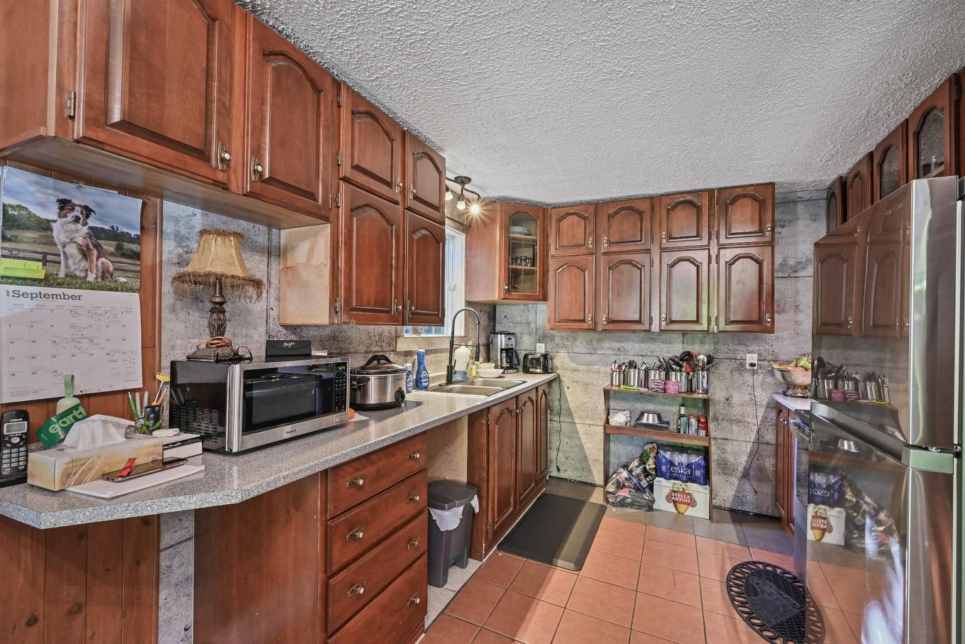 Kitchen - 335 15E Avenue E., Venise-En-Québec, QC - Indoor Photo Showing Kitchen