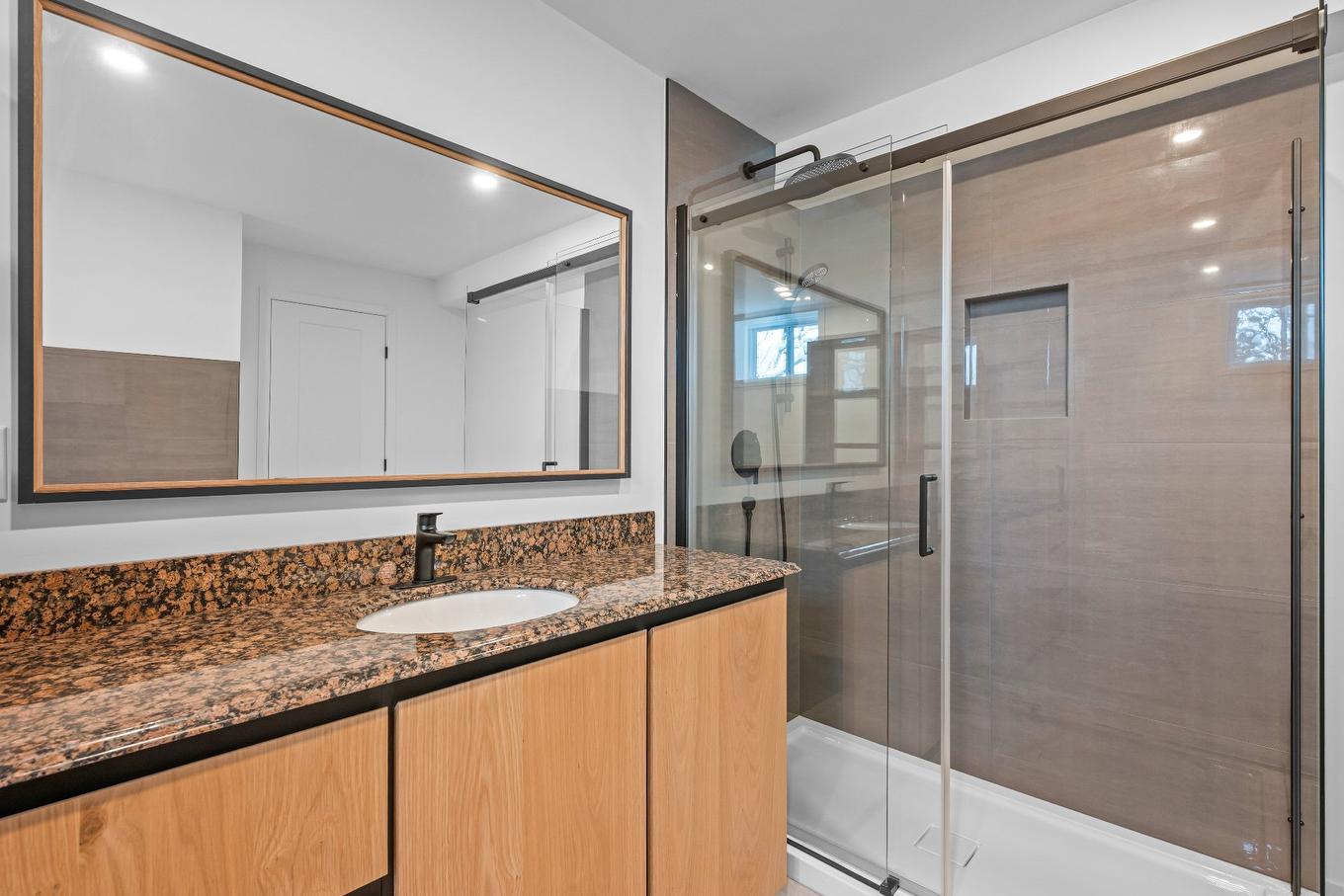 Salle de bains - 160 Rue L'Allier, Labelle, QC - Indoor Photo Showing Bathroom