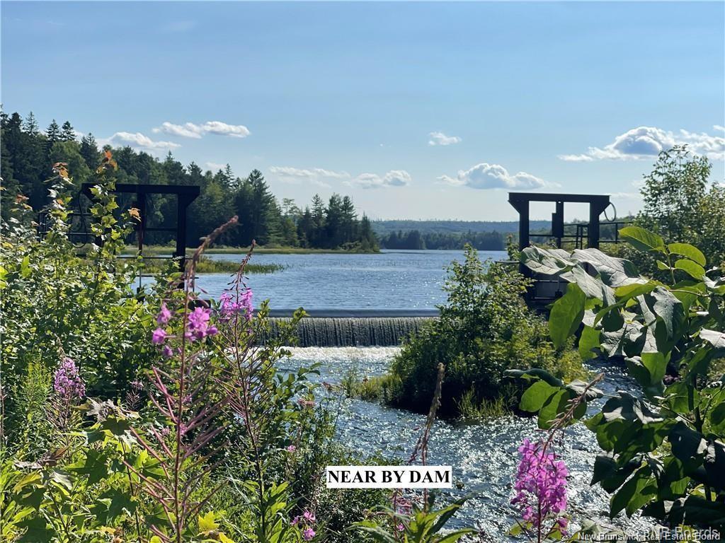 49 Lake Rd, South Oromocto Lake, NB