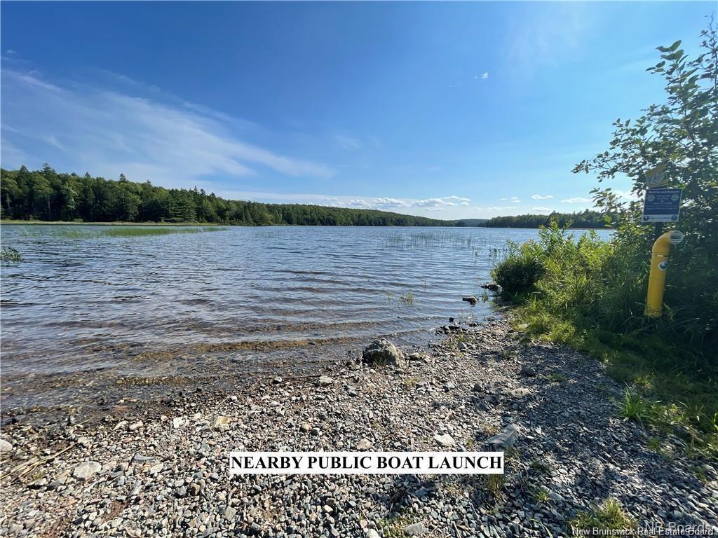 49 Lake Rd, South Oromocto Lake, NB