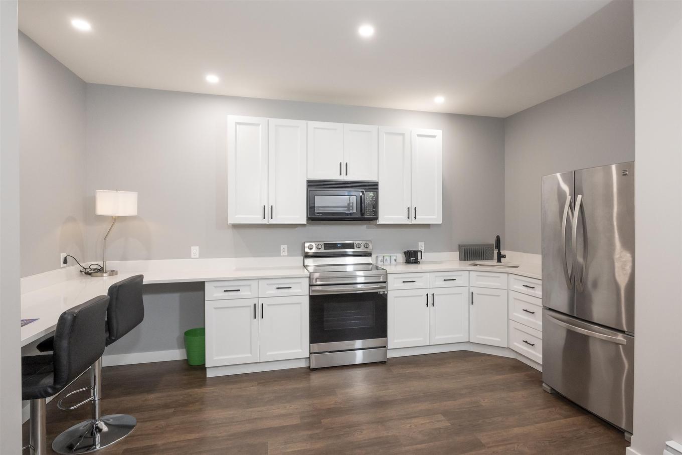 3205 96 High Street N, Thunder Bay, ON - Indoor Photo Showing Kitchen