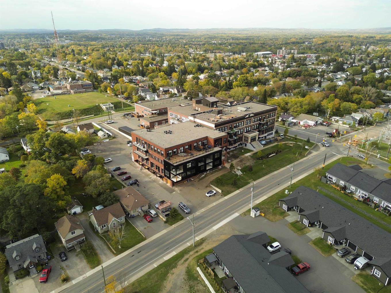 3205 96 High Street N, Thunder Bay, ON - With View