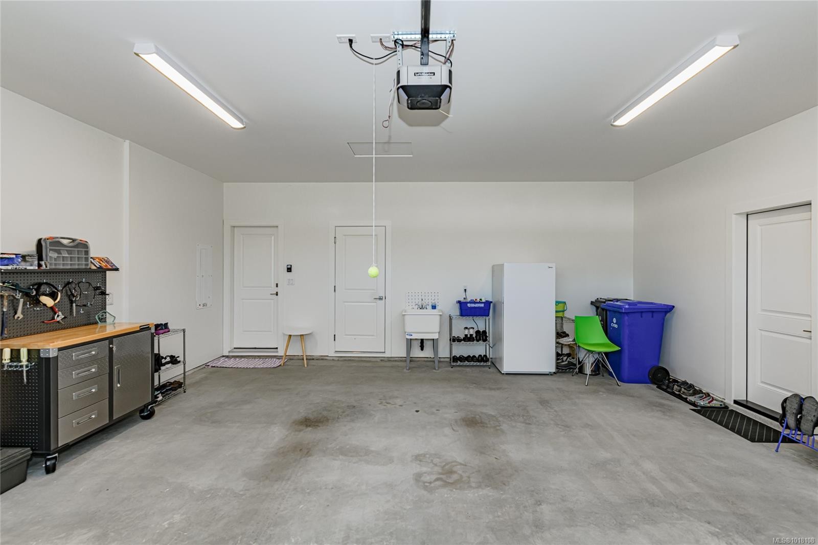 1862 Harrier Rd, Cowichan Bay, BC