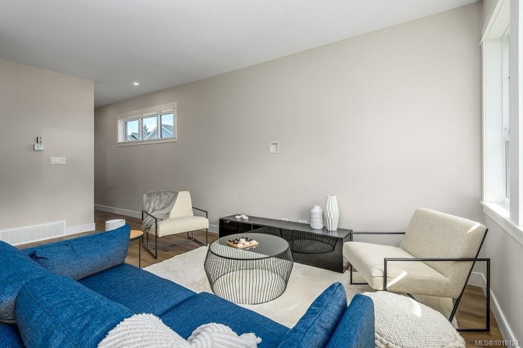 201-2580 Brookfield Dr, Courtenay, BC