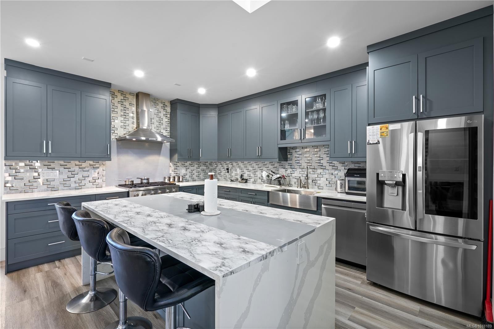 146 Cadillac Ave, Saanich, BC