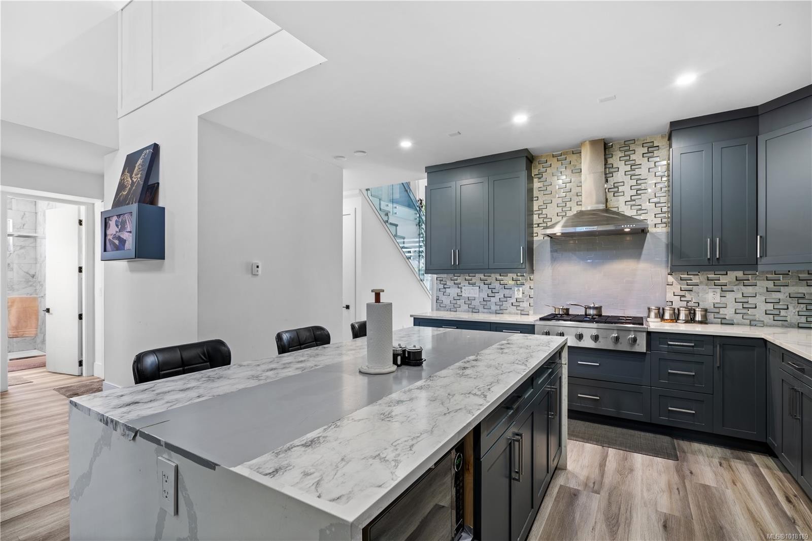 146 Cadillac Ave, Saanich, BC