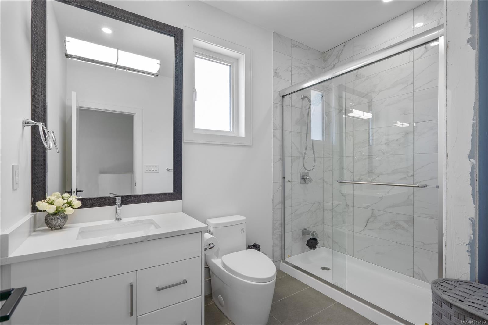 146 Cadillac Ave, Saanich, BC