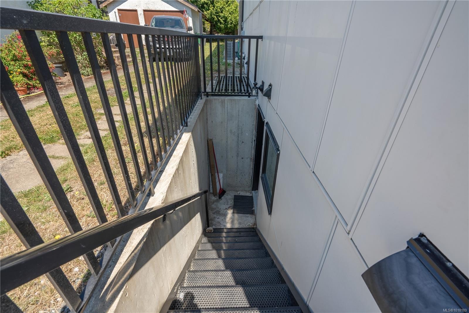 146 Cadillac Ave, Saanich, BC