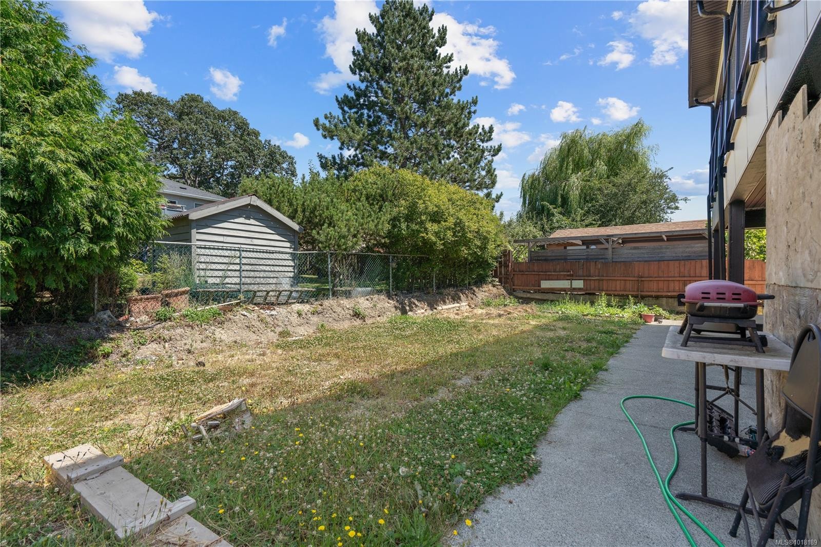 146 Cadillac Ave, Saanich, BC