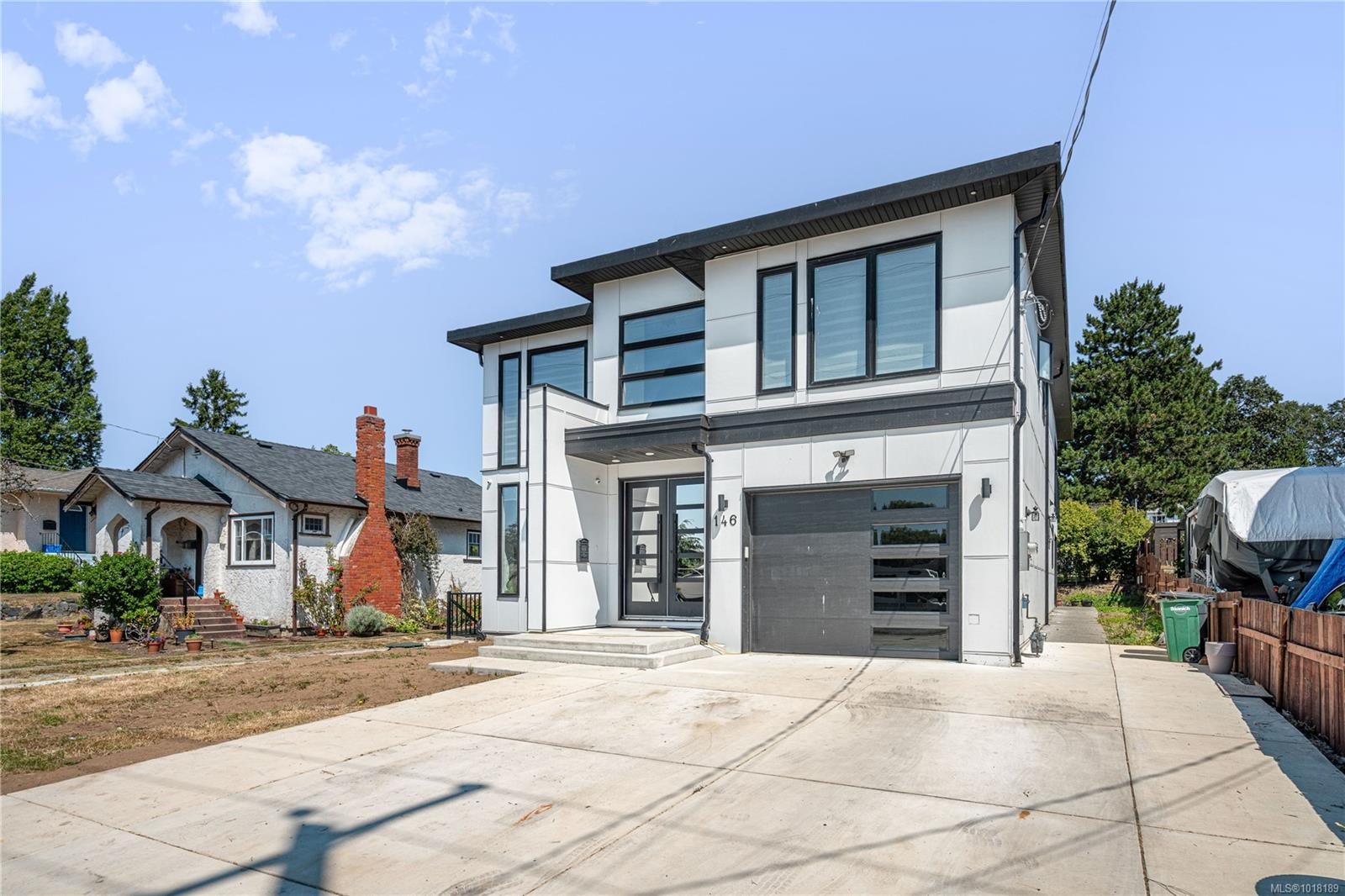 146 Cadillac Ave, Saanich, BC