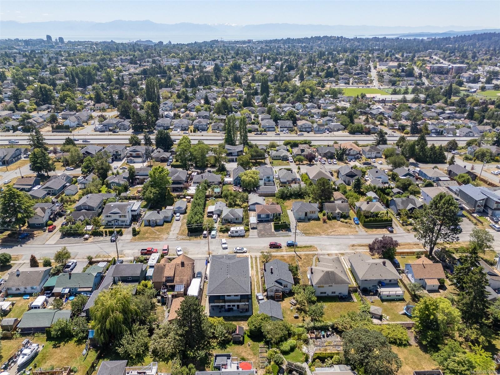 146 Cadillac Ave, Saanich, BC