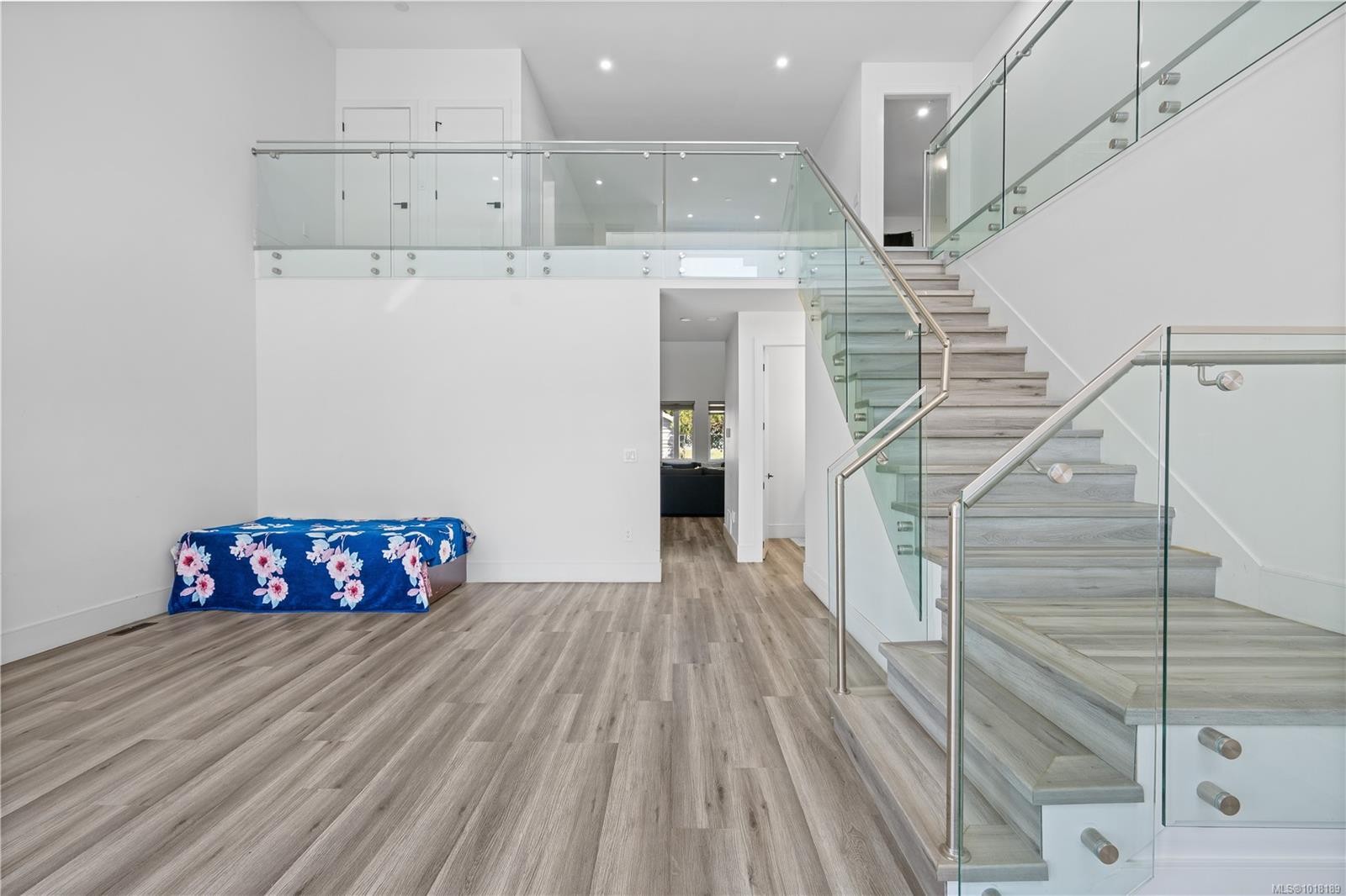 146 Cadillac Ave, Saanich, BC