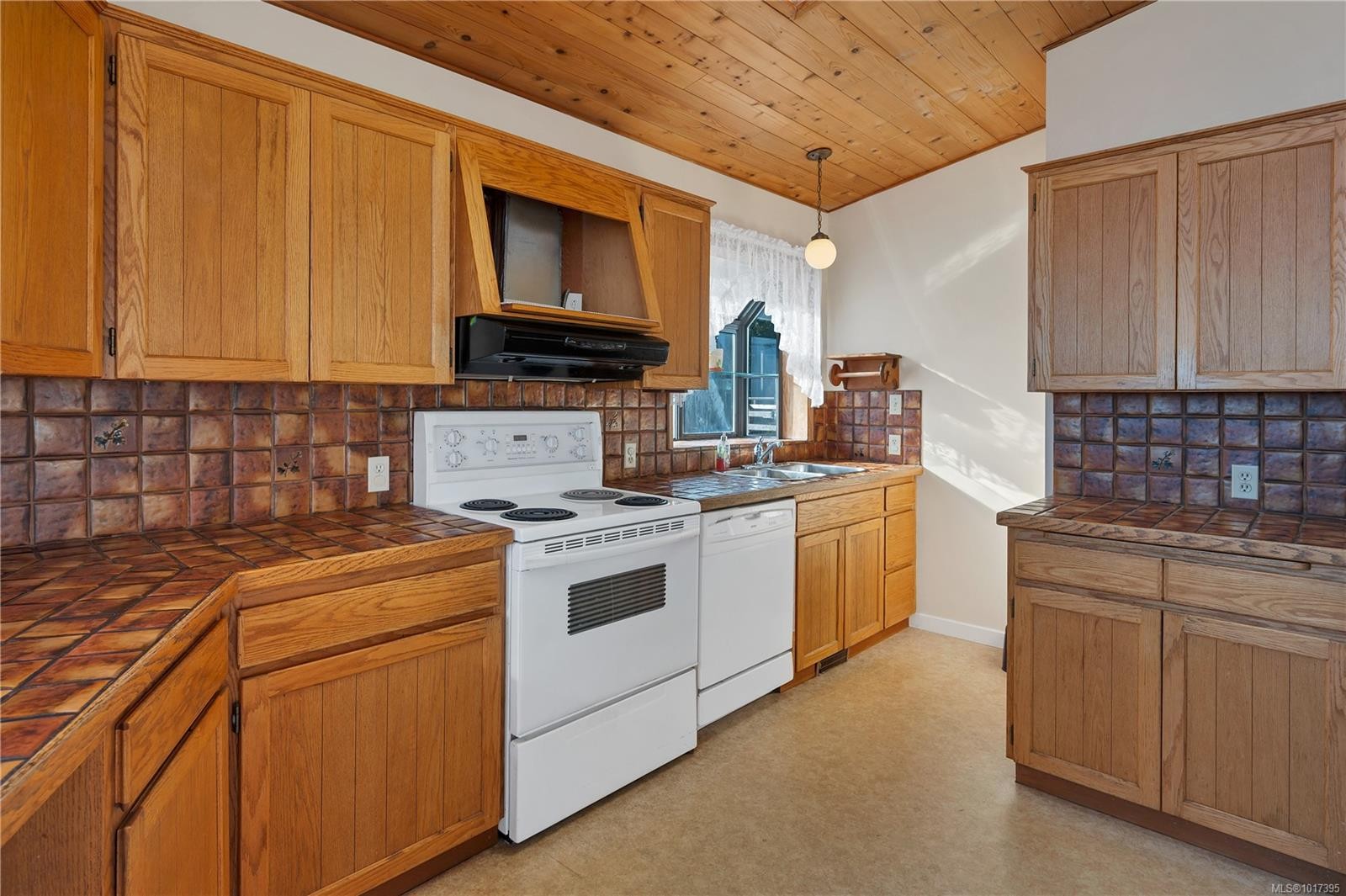 2946 Island Hwy South, Campbell River, BC