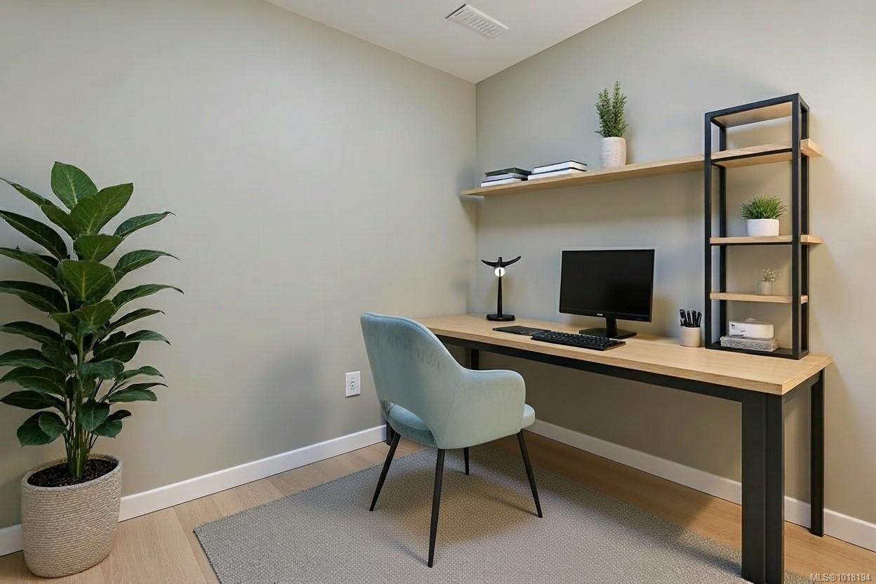 604-3529 Dolphin Dr, Nanoose Bay, BC - Indoor Photo Showing Office