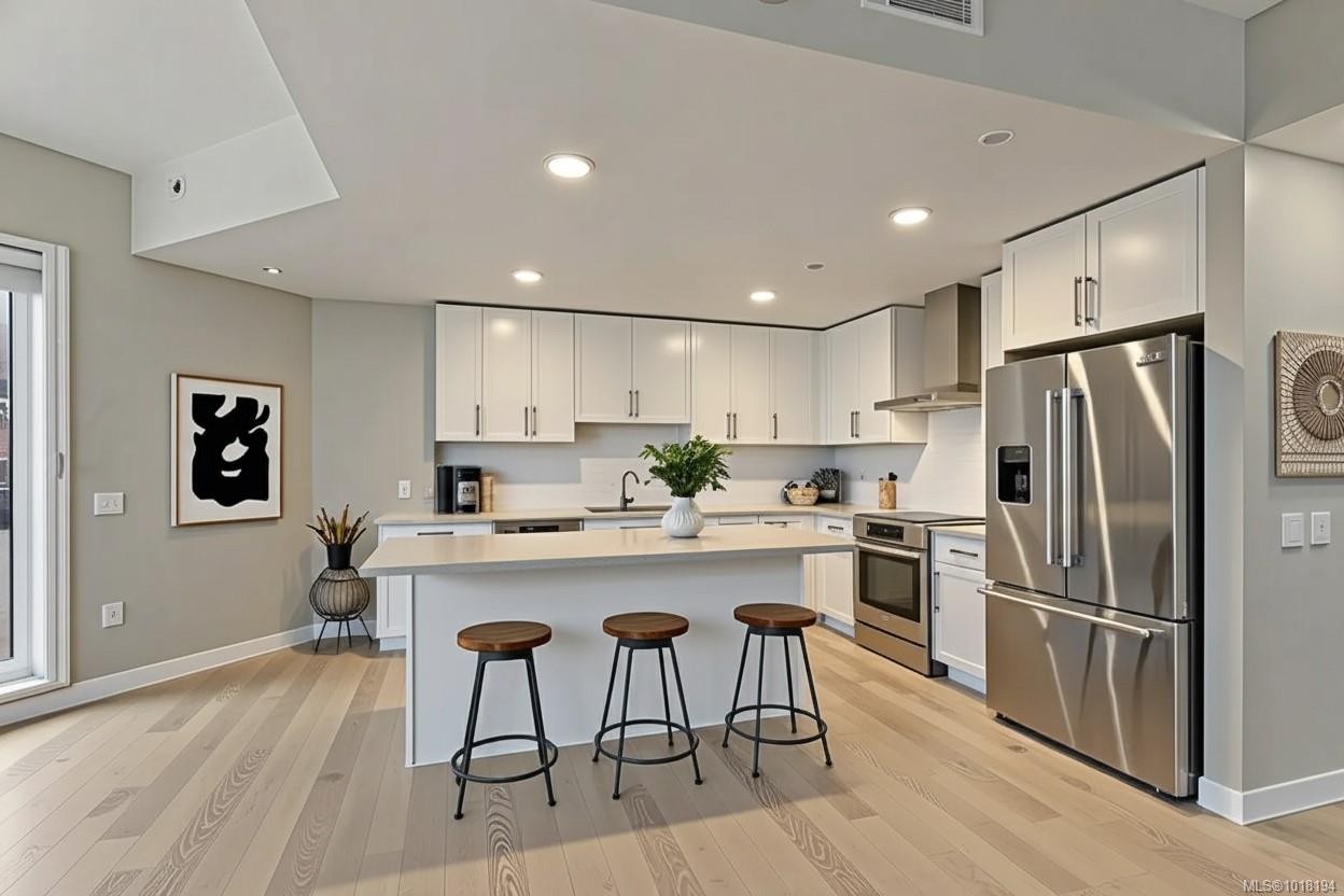 604-3529 Dolphin Dr, Nanoose Bay, BC - Indoor Photo Showing Kitchen With Upgraded Kitchen