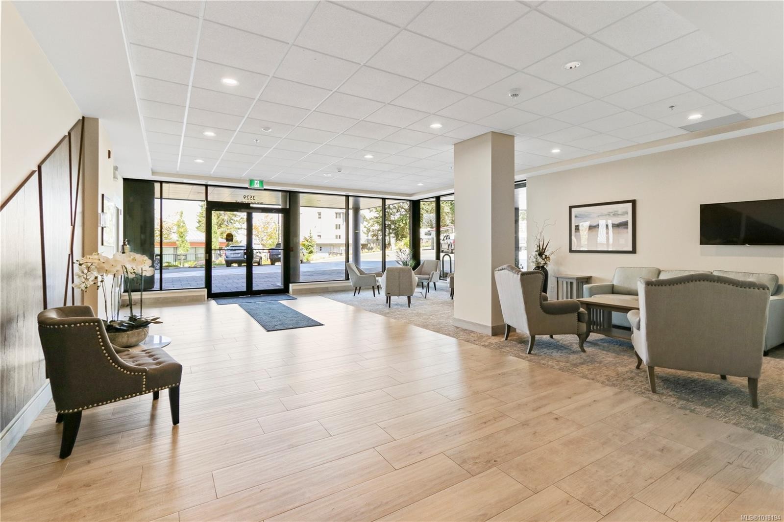 604-3529 Dolphin Dr, Nanoose Bay, BC - Indoor