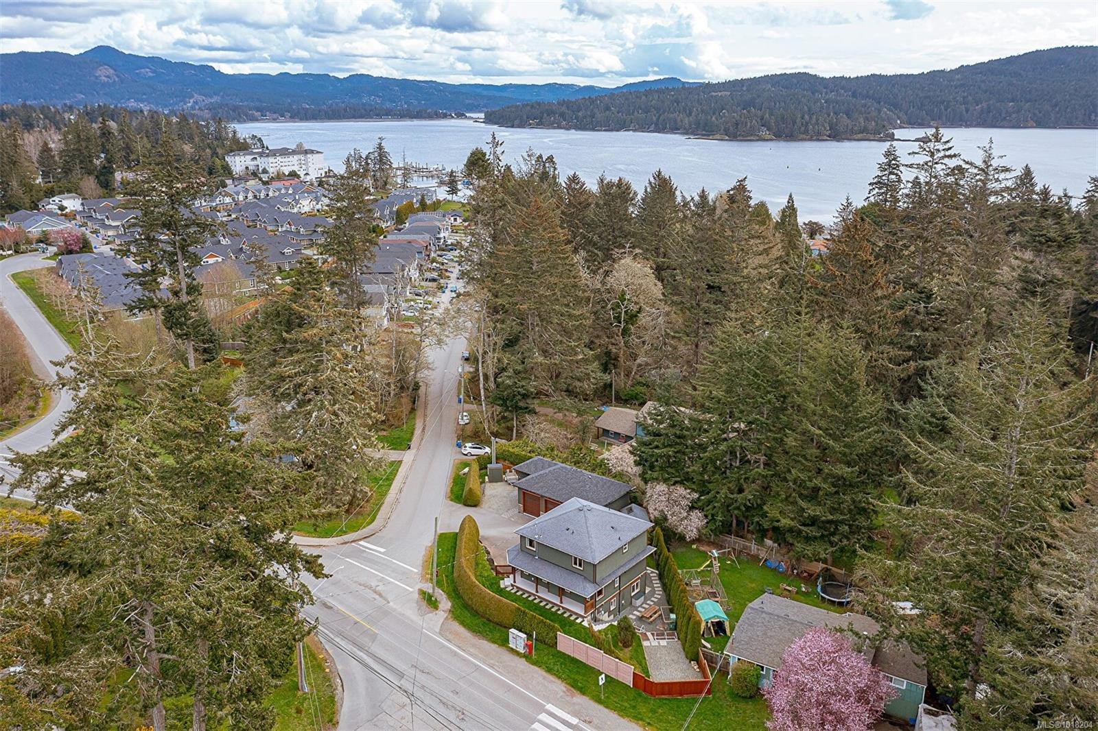 1747 Whiffin Spit Rd, Sooke, BC