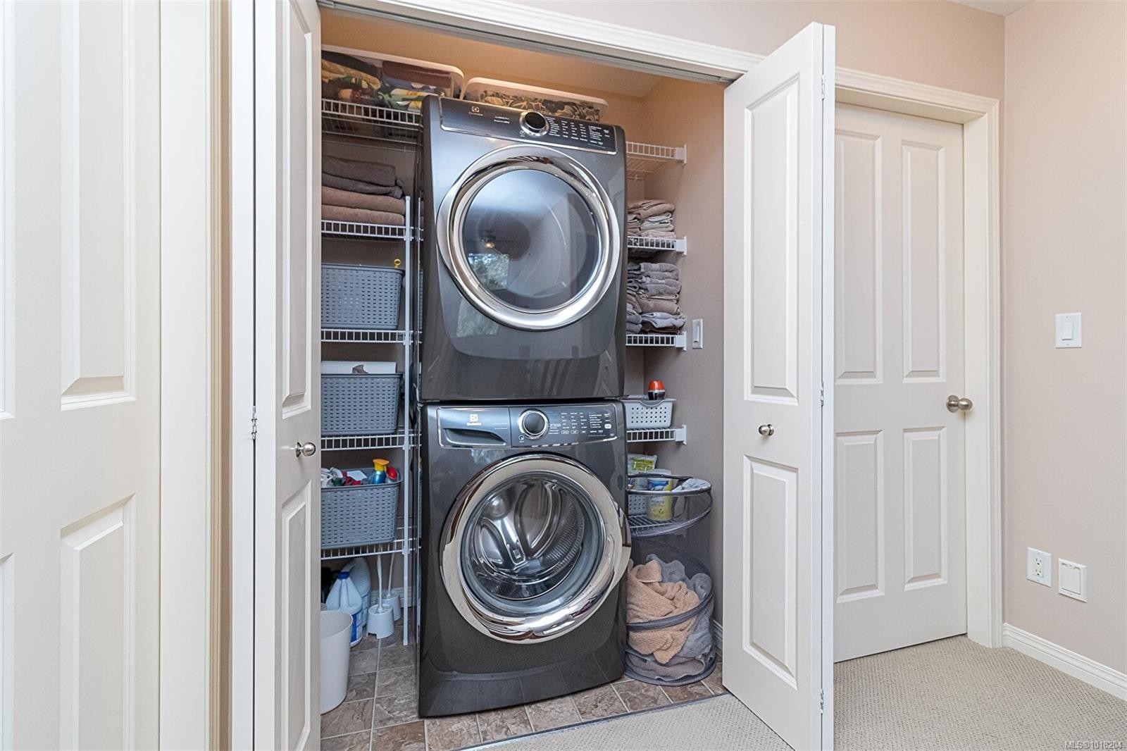 1747 Whiffin Spit Rd, Sooke, BC