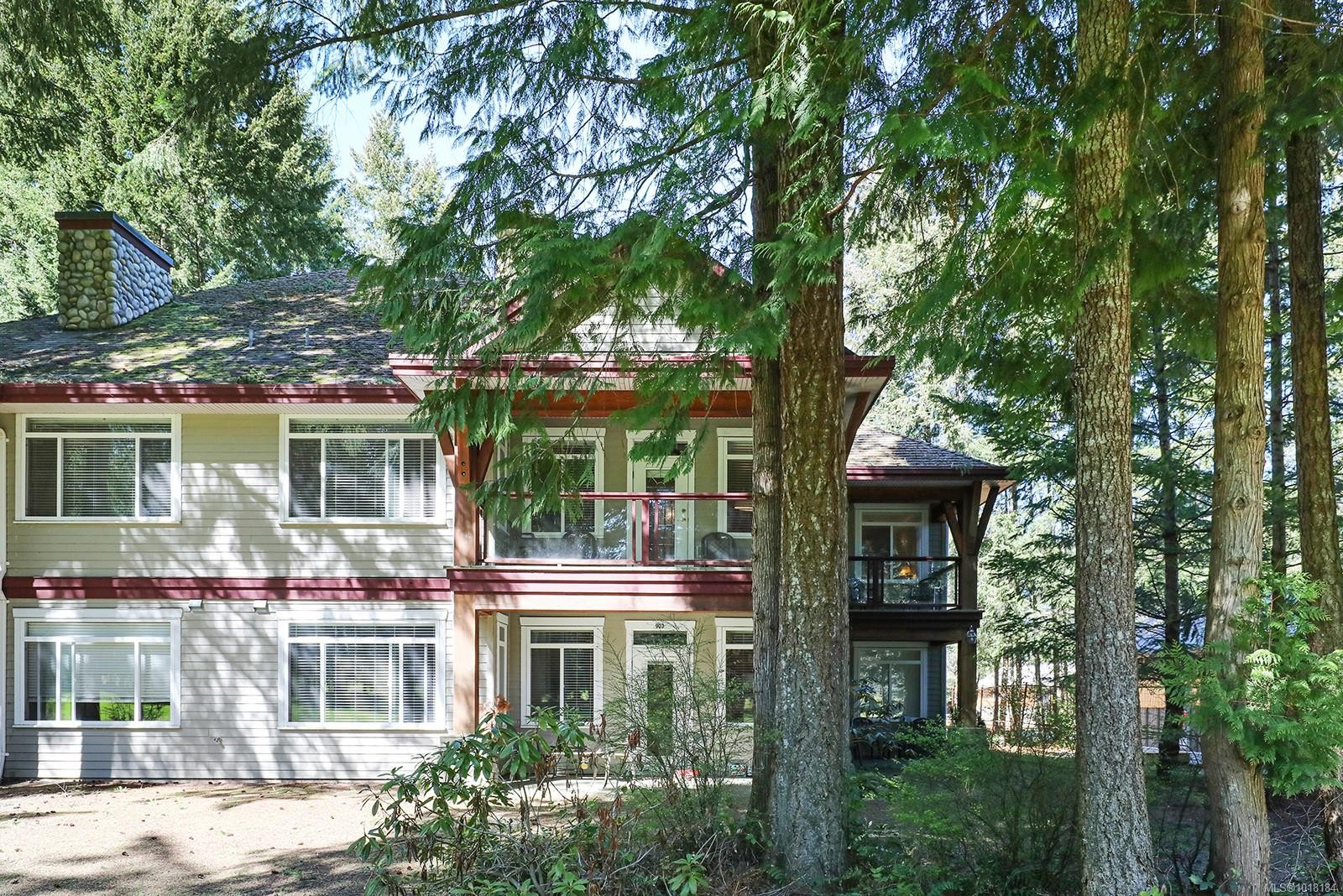 907/908A-366 Clubhouse Dr, Courtenay, BC - Outdoor